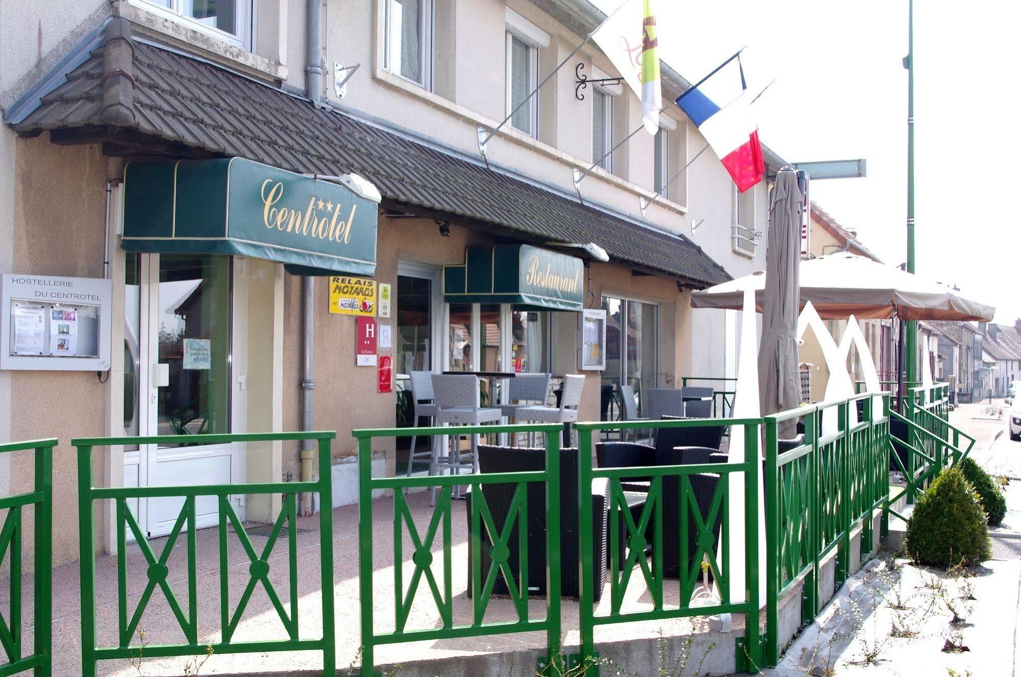 Logis Hotel Centrotel Et Spa Bulles D'Allier Montmarault Exterior foto